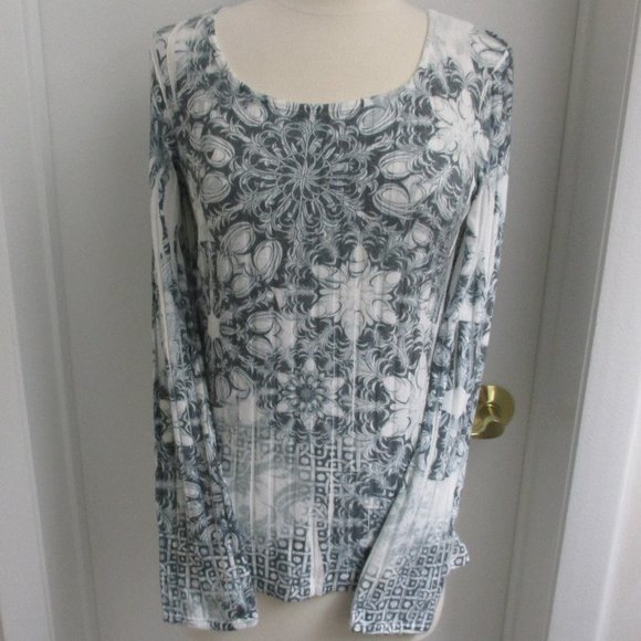 Unity World Wear Long Sleeve Sweater - Picture 1 of 5